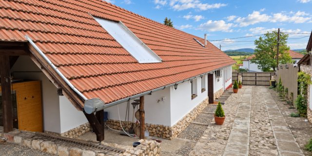 Eladó családi ház, Szerencsen 67 M Ft, 4 szobás