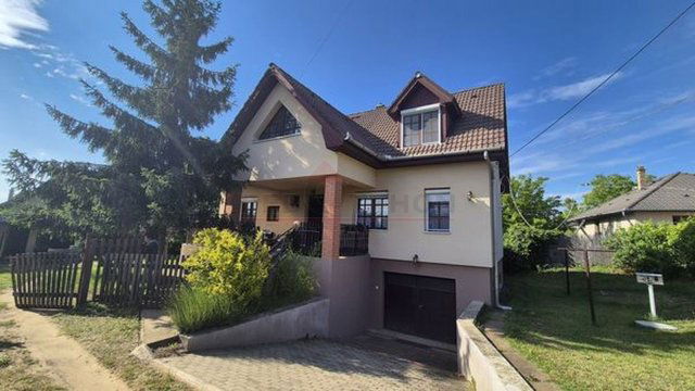 Eladó családi ház, Debrecenben 114.7 M Ft, 4 szobás