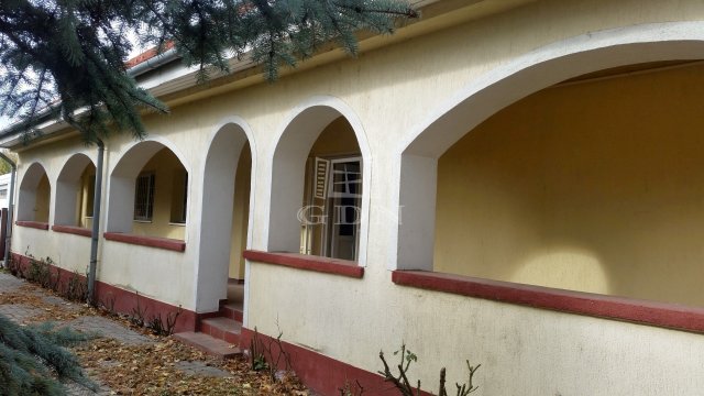 Kiadó téglalakás, albérlet, Székesfehérvárott 185 E Ft / hó