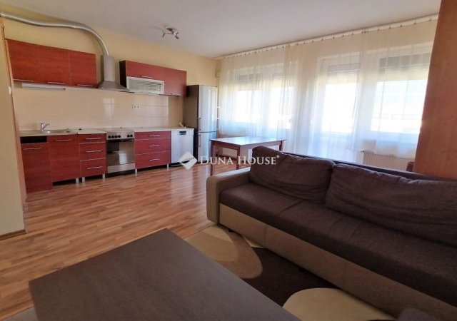Kiadó téglalakás, albérlet, Békéscsabán 130 E Ft / hó