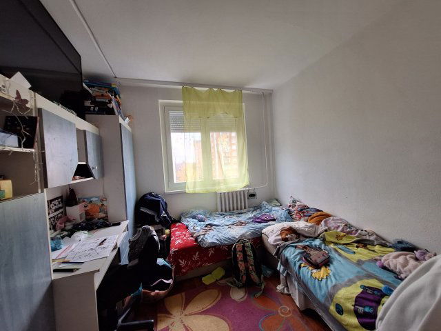 Eladó panellakás, Győrött 51 M Ft, 2+1 szobás