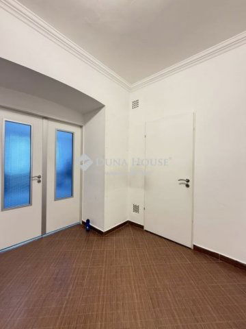 Eladó üzlethelyiség, Budapesten, VI. kerületben 135 M Ft