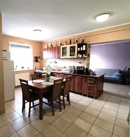 Eladó családi ház, Kisbéren 51.9 M Ft, 3 szobás