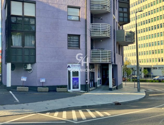 Kiadó üzlethelyiség, Veszprémben, Egyetem utcában 230 E Ft / hó