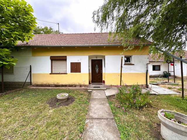 Eladó családi ház, Mezőkovácsházán 15.5 M Ft, 3 szobás