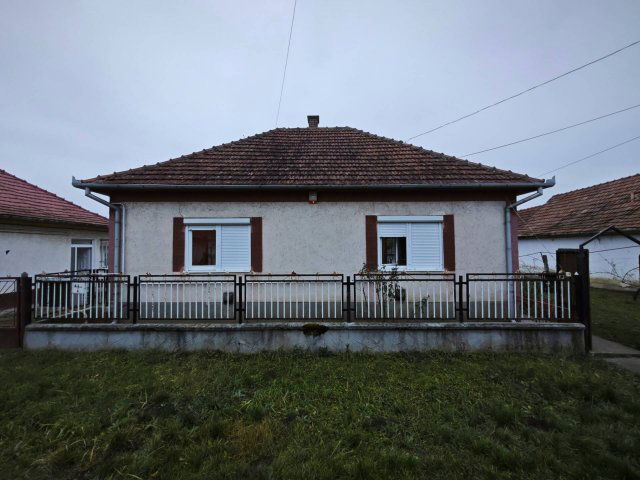 Eladó családi ház, Polgáron 18.9 M Ft, 3+2 szobás