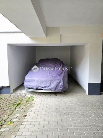 Eladó garázs, Pécsett 5.9 M Ft / költözzbe.hu