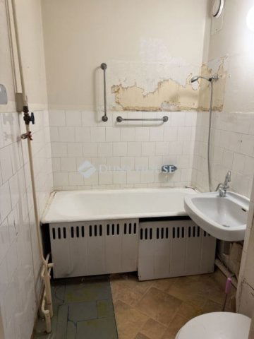 Eladó panellakás, Budapesten, XV. kerületben 46.5 M Ft