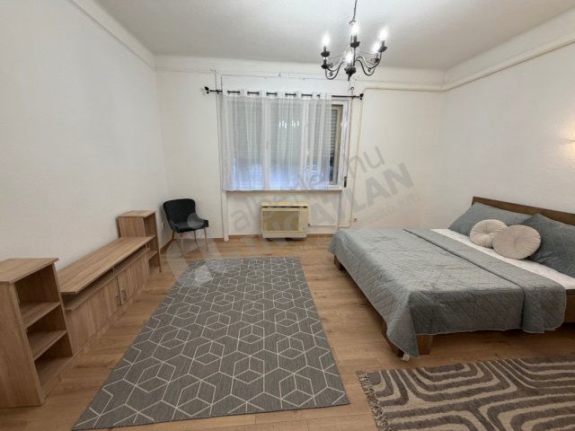 Kiadó téglalakás, albérlet, XIV. kerületben, Francia úton