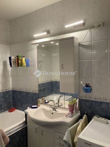 Eladó téglalakás, Debrecenben 84.9 M Ft, 4 szobás