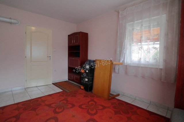 Eladó nyaraló, Domaszéken 26 M Ft, 1 szobás