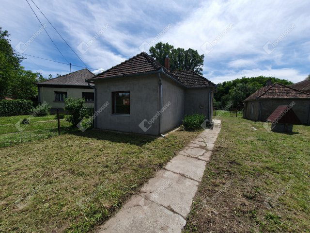 Eladó családi ház, Szepetneken 17.9 M Ft, 4 szobás