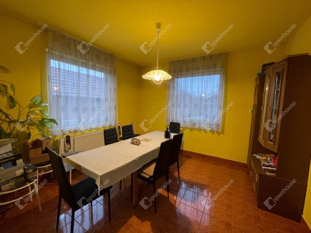 Eladó családi ház, Hajdúböszörményen 79.9 M Ft, 4 szobás