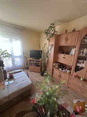 Eladó panellakás, Pécsett 34 M Ft, 2 szobás