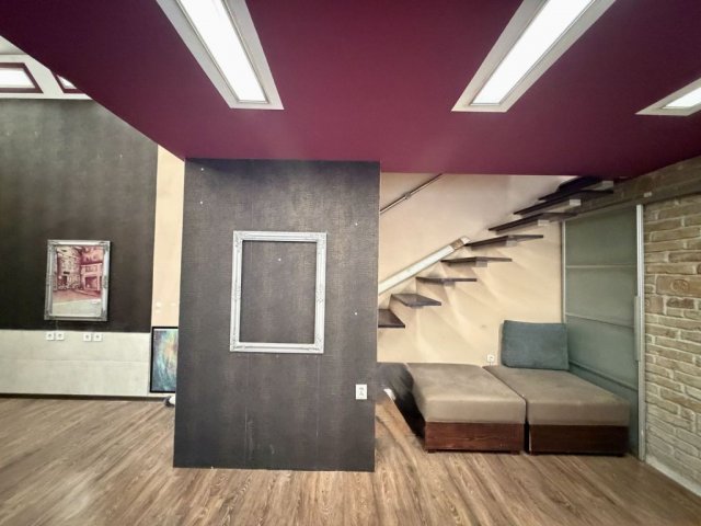 Kiadó üzlethelyiség, Budapesten, VI. kerületben 360 E Ft / hó