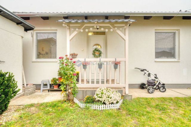 Eladó ikerház, Ócsán 85.9 M Ft, 3 szobás / költözzbe.hu