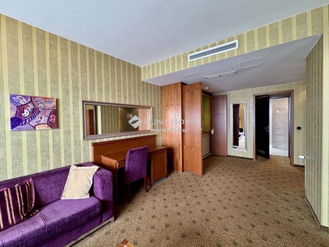 Eladó téglalakás, Balatonfüreden 215 M Ft, 2 szobás