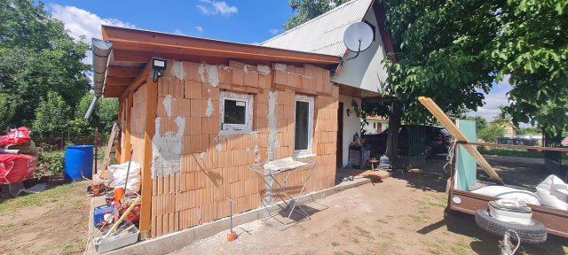 Eladó nyaraló, Nagyvenyimen 8 M Ft, 1 szobás
