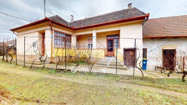 Eladó családi ház, Ópályin 23 M Ft, 3 szobás