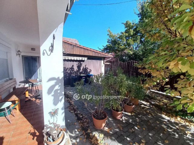 Eladó családi ház, Budapesten, III. kerületben 169 M Ft