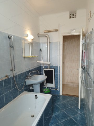 Eladó téglalakás, Szolnokon 29.5 M Ft, 2 szobás