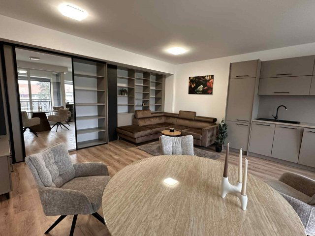 Eladó téglalakás, Budapesten, IV. kerületben, Váci úton