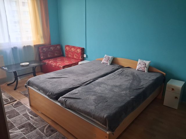 Kiadó panellakás, albérlet, Győrött 170 E Ft / hó, 1+1 szobás