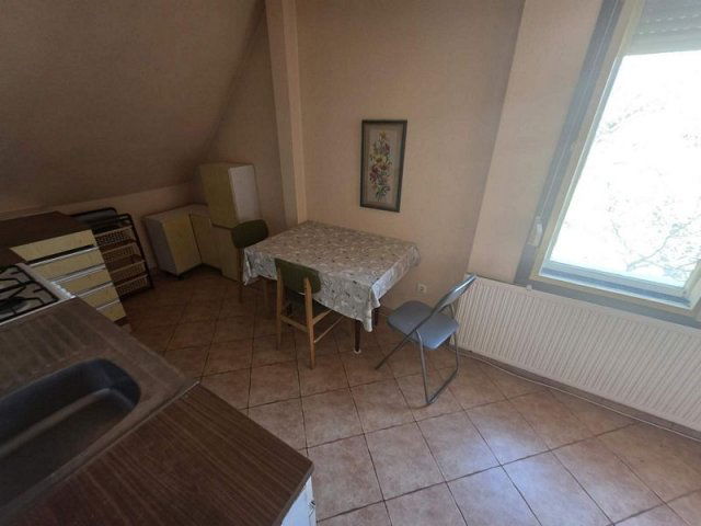 Kiadó téglalakás, albérlet, Érden 200 E Ft / hó, 3 szobás