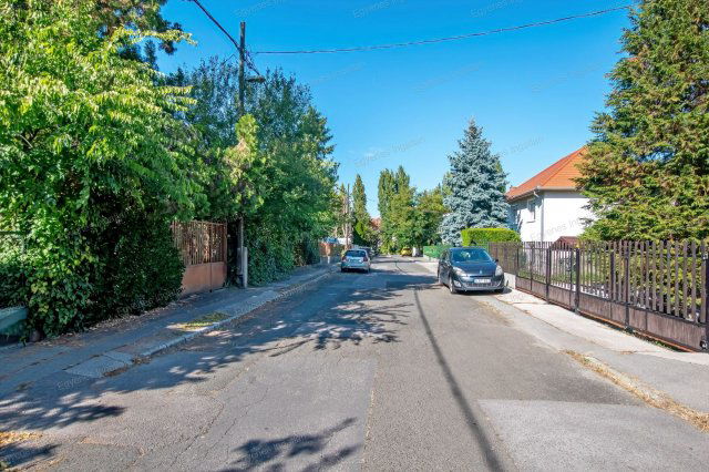 Eladó telek, Budapesten, XIV. kerületben 120 M Ft