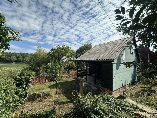 Eladó családi ház, Gombán 38 M Ft, 2 szobás