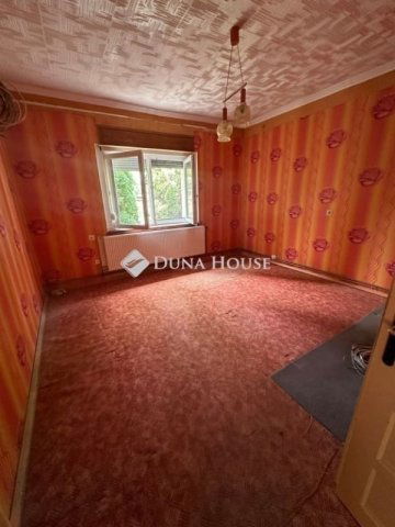 Eladó családi ház, Szentmártonkátán 34 M Ft, 2 szobás