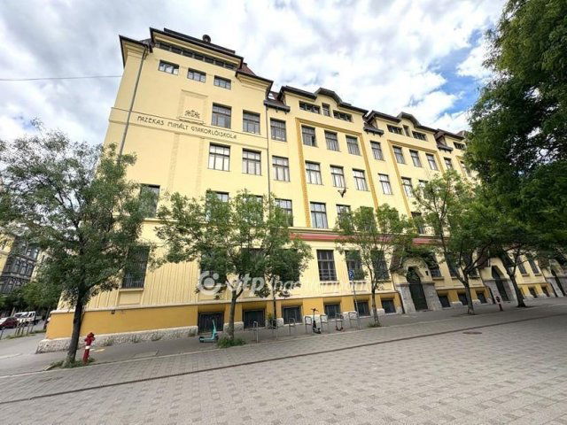 Eladó téglalakás, Budapesten, VIII. kerületben 77.5 M Ft