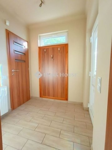 Eladó családi ház, Budapesten, X. kerületben 265 M Ft, 7 szobás