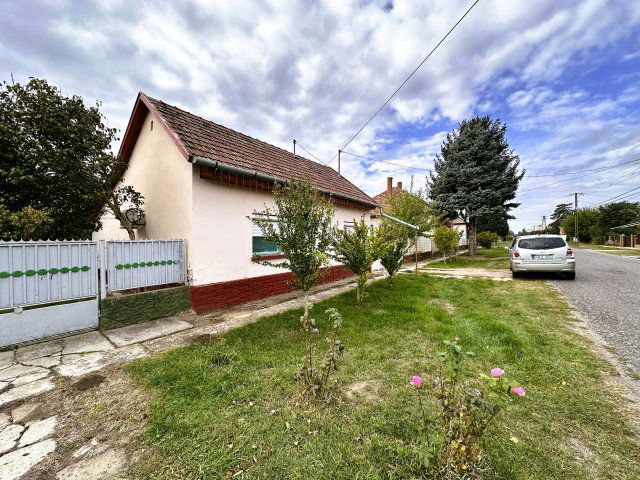 Eladó családi ház, Mezőkovácsházán 12.5 M Ft, 2 szobás