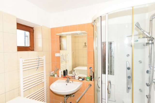 Eladó családi ház, Balatonalmádiban 179.9 M Ft, 2+1 szobás