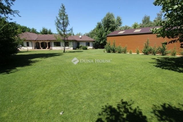 Eladó családi ház, Kecskeméten 219 M Ft, 1 szobás