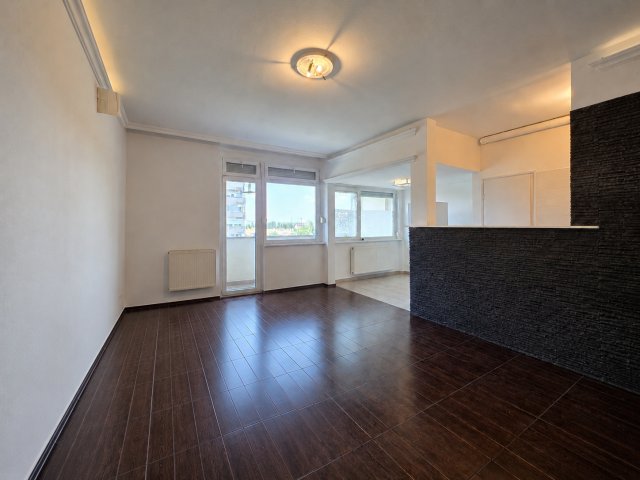 Eladó panellakás, Budapesten, XIV. kerületben 80.9 M Ft, 3 szobás