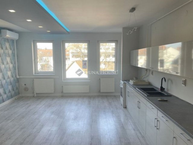 Eladó téglalakás, Nyíregyházán 52.9 M Ft, 2 szobás