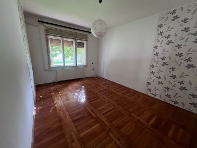 Eladó családi ház, Szarvason 35 M Ft, 4 szobás