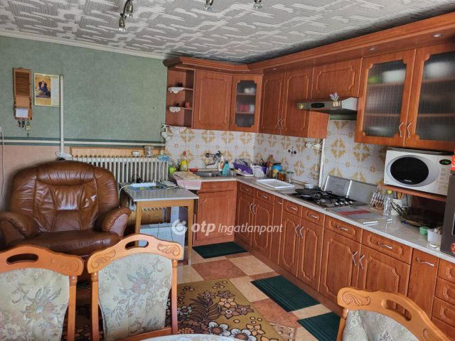 Eladó családi ház, Pusztamonostoron 50.2 M Ft, 4 szobás