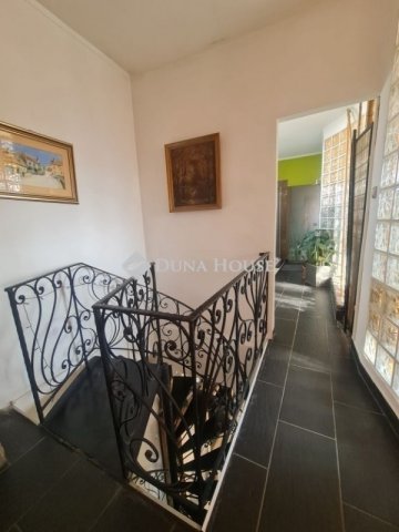 Eladó családi ház, Budapesten, XV. kerületben 254.9 M Ft