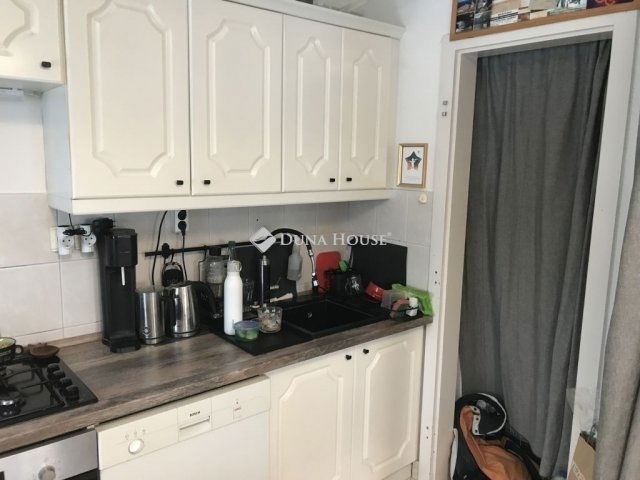 Eladó téglalakás, Székesfehérvárott 72 M Ft, 2+1 szobás