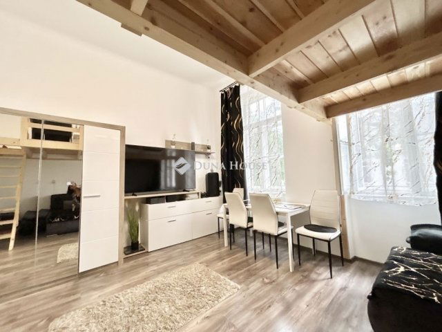 Eladó téglalakás, Budapesten, VIII. kerületben 58.99 M Ft