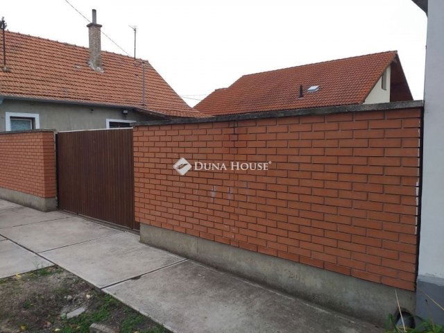 Eladó téglalakás, Üllőn 52 M Ft, 2 szobás