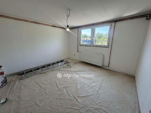 Eladó családi ház, Debrecenben 38.5 M Ft, 2 szobás