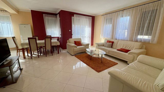 Kiadó téglalakás, albérlet, Debrecenben 290 E Ft / hó, 3 szobás