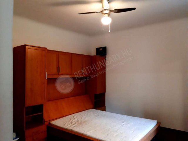 Kiadó családi ház, albérlet, XIX. kerületben, Határ úton