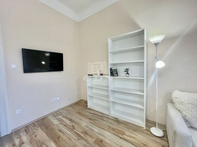 Kiadó téglalakás, albérlet, Szegeden 180 E Ft / hó, 2 szobás