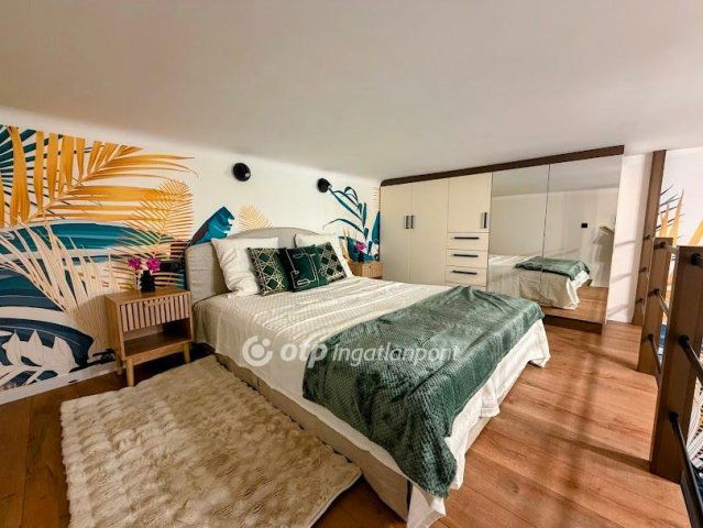 Eladó téglalakás, Budapesten, VII. kerületben 158.7 M Ft