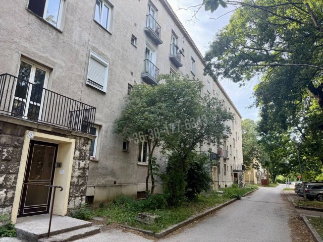 Eladó téglalakás, Tatabányán 45 M Ft, 2 szobás